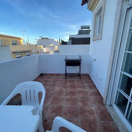 Al Pátio Camaleónico I *